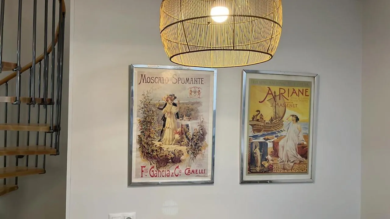 Duplex Picasso Merced 10 Málaga 0*,